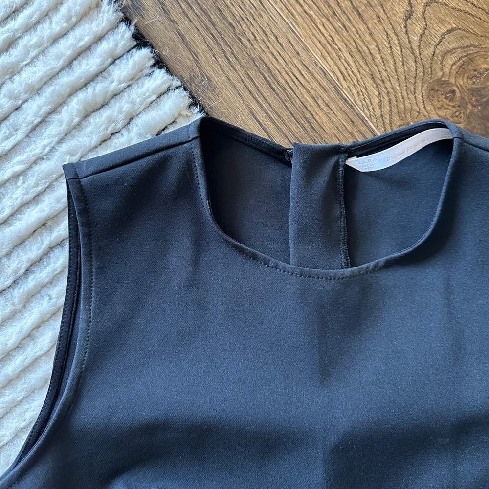 Zara Cutout Top - Picture 3 of 3